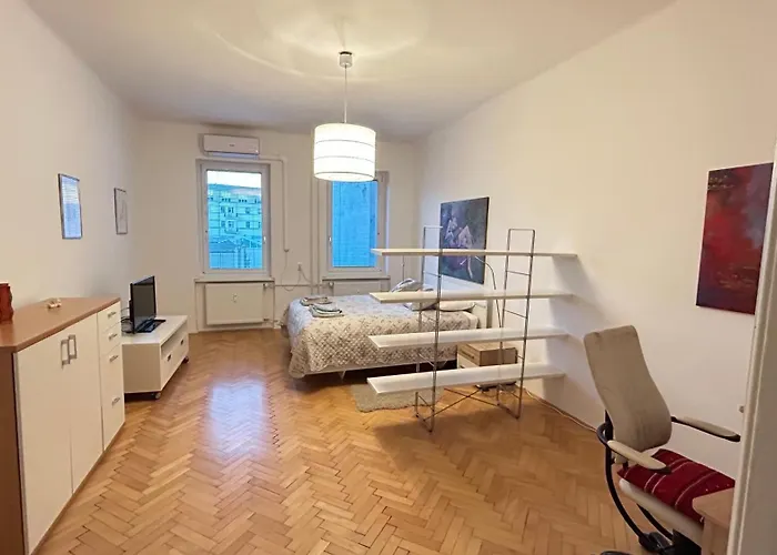 아파트 Central Residence *